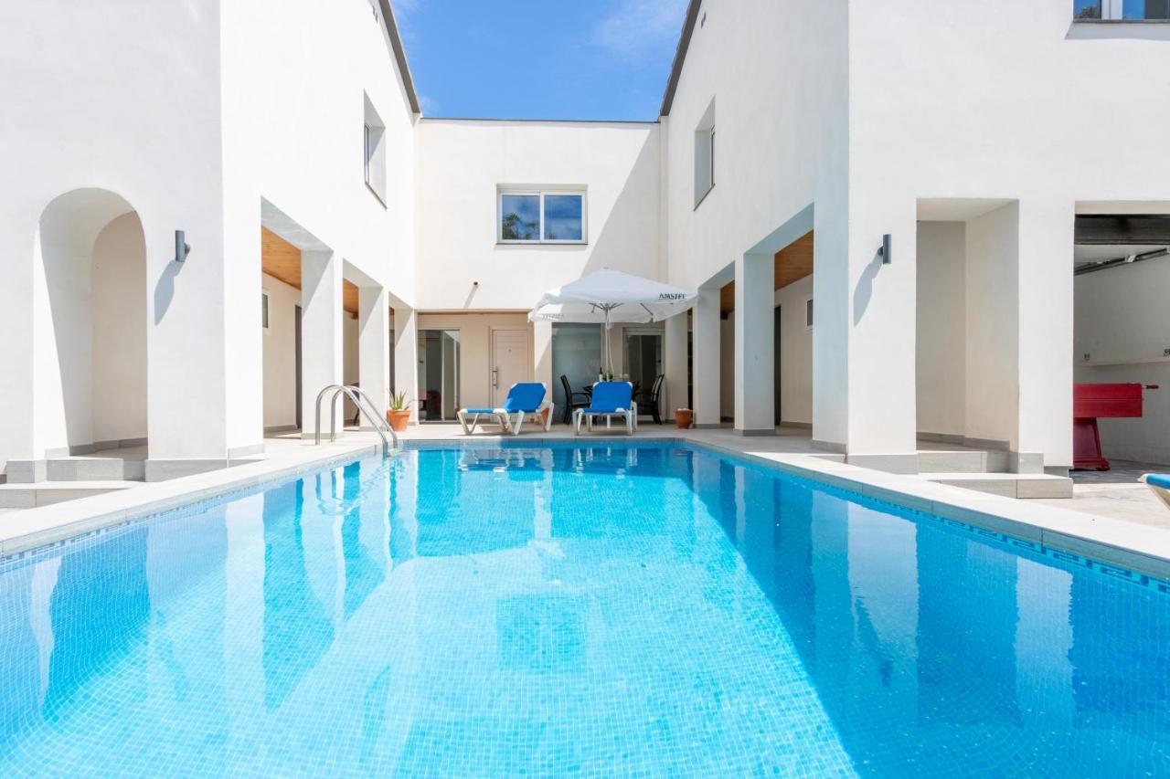 Goldhome - New House With Private Heated Pool, Parking, Wifi, Games Villa Empuriabrava